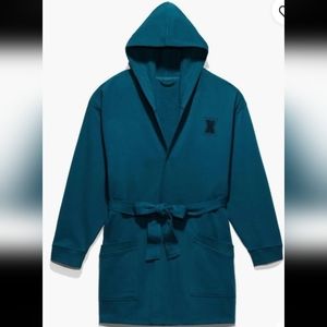 Forever Savage Showgirl Logo Short Soft Hoodie Robe Hunter Green XS/S NWT